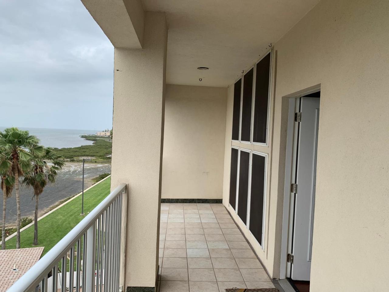 Blue Bay Inn And Suites South Padre Island Exteriör bild